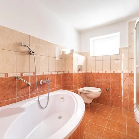 Topaz Apartmanhazak Keszthely