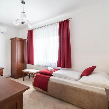 Topaz Apartmanhazak 4*
